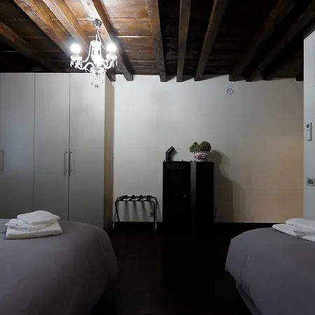 Ferienwohnung House 41, Nuovo In Borgo Storico Bergamo Exterior foto