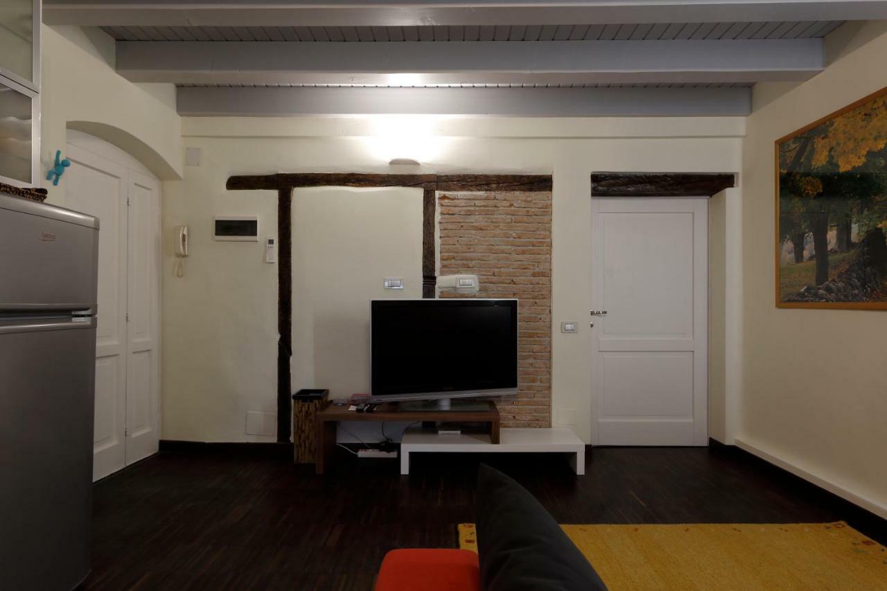 House 41, Nuovo In Borgo Storico Apartamento *